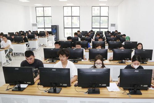 大學生先進成圖技術與產品信息建模創新大賽 合肥信息學院獲佳績