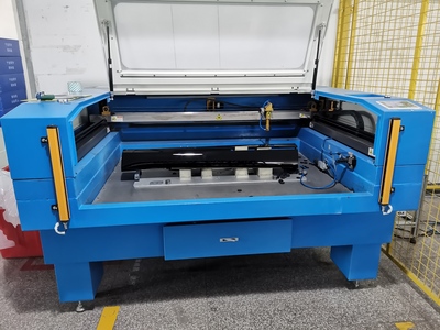 汽車塑料激光切割機(jī) 打造未來汽車制造的新利器